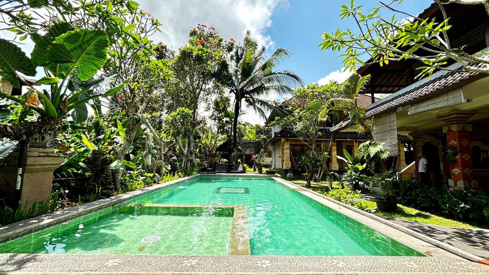 Ubud Kerta City Hotel מראה חיצוני תמונה